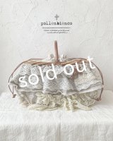 pollenbienco／アンティークレースのウッドハンドルバスケット・A
