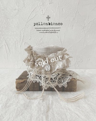 画像1: pollenbienco／アンティークレースのクッションブレスレット・B