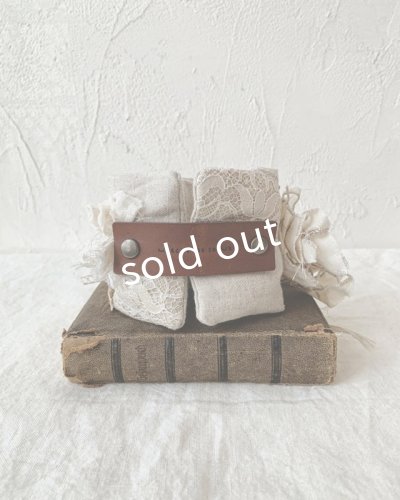 画像7: pollenbienco／アンティークレースのクッションブレスレット・A