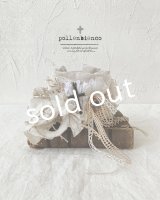 pollenbienco／アンティークレースのクッションブレスレット・A
