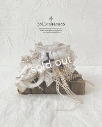 pollenbienco／アンティークレースのクッションブレスレット・A