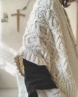 画像13: nepal hand knit/ニットポンチョ・グレー【フランスアンティーク・エパングル付】