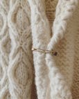 画像2: nepal hand knit/ニットポンチョ・アイボリー【フランスアンティーク・エパングル付】 (2)