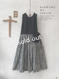 MARCHE' DE SOEUR／バッククロスワンピース・黒×ギンガム
