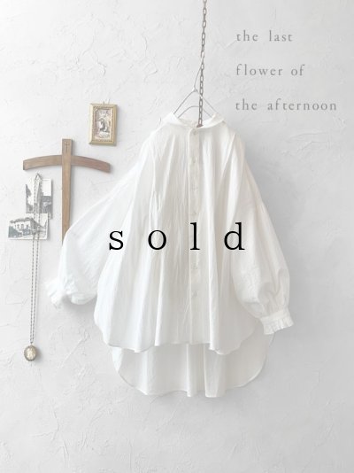 画像1: the last flower of the afternoon／深き空の底 long tail shirt・white