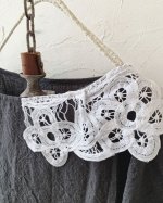 画像2: MARCHE' DE SOEUR／バテンレース付きフレンチワンピース・チャコール (2)