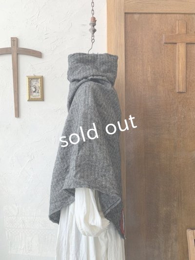 画像9: MARCHE' DE SOEUR／シェットランドウールへリンボーンポンチョ・チャコール