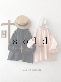 Bliss Bunch/ルーズフリル襟のブラウス