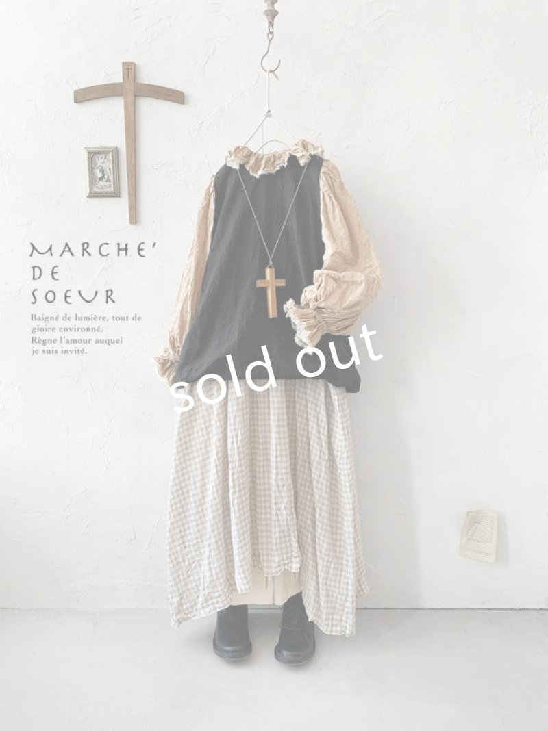 画像1: MARCHE' DE SOEUR／ラッフルバルーンプルオーバー・ソフトベージュ×黒 (1)