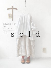 MARCHE' DE SOEUR／パフスリーブギャザープルオーバー・ホワイト