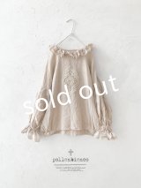 pollenbienco／アンティークレースのラッフルプルオーバー