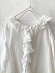 画像2: MARCHE' DE SOEUR／フローフリルブラウス・白 (2)