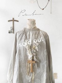 pollenbienco／アンティークレースと木の十字架ネックレス