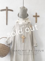 MARCHE' DE SOEUR／フードワンピース・生成り×オフ