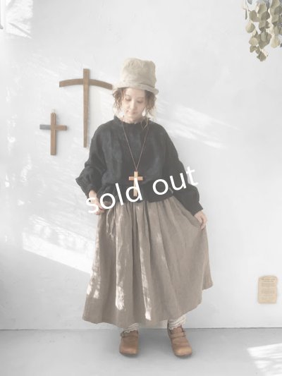 画像13: kosatofuku/肩ボタンのギャザーブラウス・黒