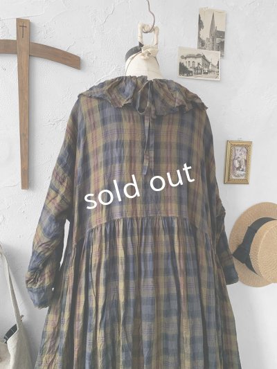 画像10: MARCHE' DE SOEUR/ラッフル襟のワンピース・カーキチェック