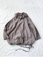 画像3: MARCHE' DE SOEUR／ラッフル襟の裾しぼりプルオーバー・あずきミルク (3)