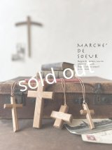 MARCHE' DE SOEUR／木の十字架ネックレス