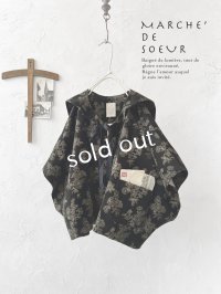 MARCHE' DE SOEUR／セーラ襟のタッセルちびコート・ボタニカルブラック