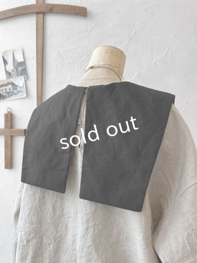 画像8: je suis comme je suis/ビブカラーブラウス・生成り×黒襟