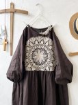 画像2: shizuka's／アンティークレースのワンピース・ビターチョコ (2)