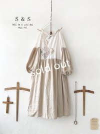 shizuka's／アンティークレースのワンピース