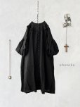 画像2: ubasoku/ヨークフリルワンピース・黒 (2)