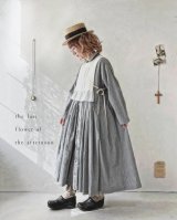 the last flower of the afternoon／薄氷の汀 vest・生成
