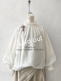 nous rendent heureux／シャーリングブラウス・オフ