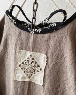 画像3: MARCHE' DE SOEUR／ブルターニュのワンピース・ココアベージュ×黒刺繍 (3)