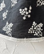 画像6: MARCHE' DE SOEUR／ブルターニュのワンピース・ココアベージュ×黒刺繍 (6)