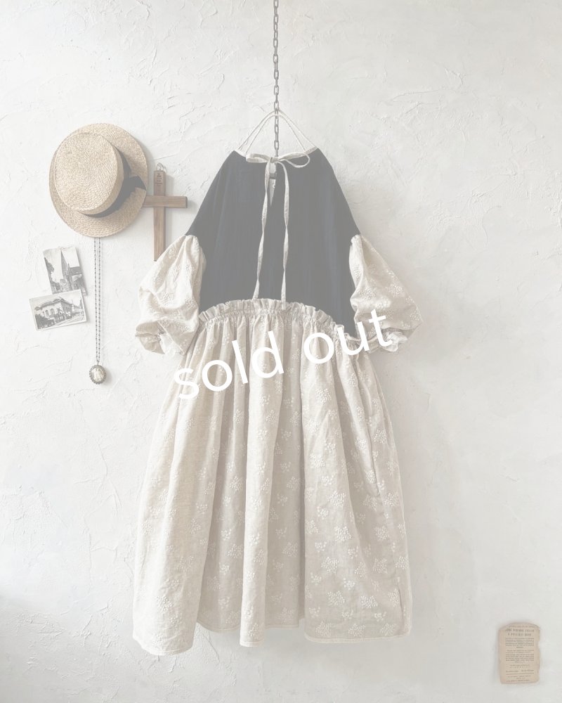 画像11: MARCHE' DE SOEUR／ブルターニュのワンピース・黒×生成り刺繍 (11)