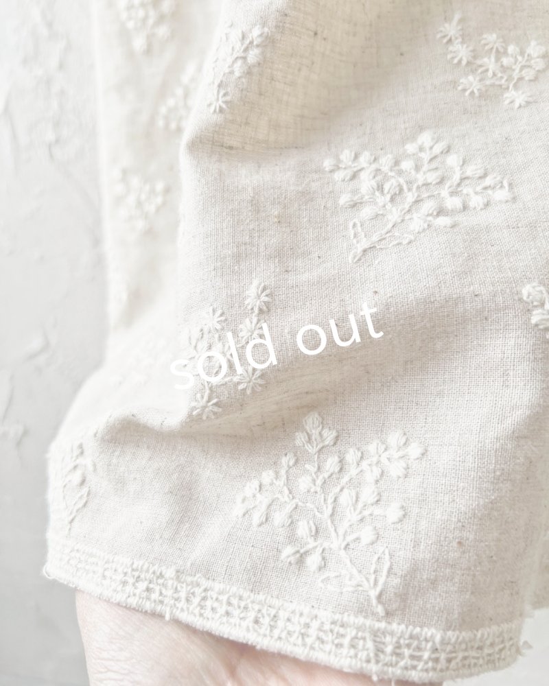 画像9: MARCHE' DE SOEUR／ブルターニュのワンピース・黒×生成り刺繍 (9)