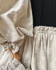 画像6: MARCHE' DE SOEUR／ブルターニュのワンピース・黒×生成り刺繍 (6)