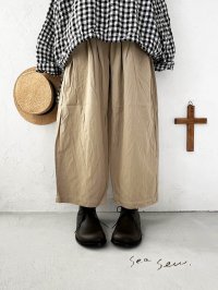 seasew.／コットンヘンプタックパンツ・ベージュ