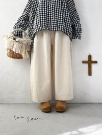 seasew.／コットンヘンプタックパンツ・生成り