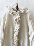 画像2: MARCHE' DE SOEUR／フローフリルタイトブラウス・アイボリー (2)