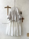 画像1: tegami/ドロップピンタックのカフスブラウス・ライトグレー (1)
