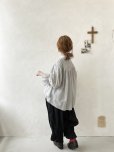 画像18: tegami/ピンタックリボンパフ袖のブラウス・オフ