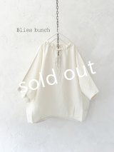 Bliss Bunch/ドロスト襟の５分袖ブラウス・アイボリー