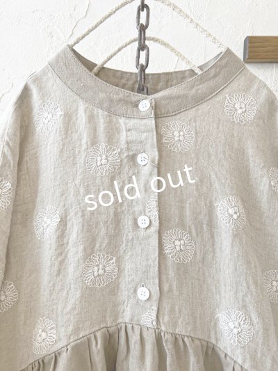 画像6: ubasoku/0953 ガーベラ刺繍のギャザーワンピース・黒