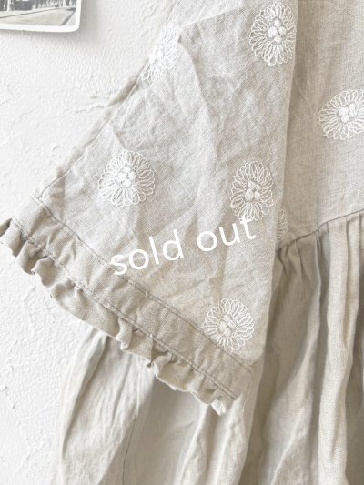 画像5: 【30%OFF SALE】ubasoku/0931 ガーベラ刺繍のギャザープルオーバー・ベージュ