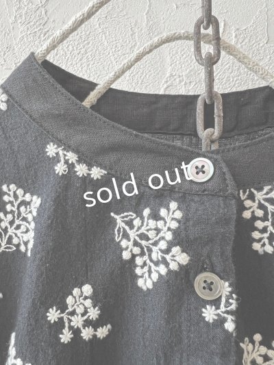 画像3: ubasoku/0932 かすみそう刺繍のギャザープルオーバー・黒