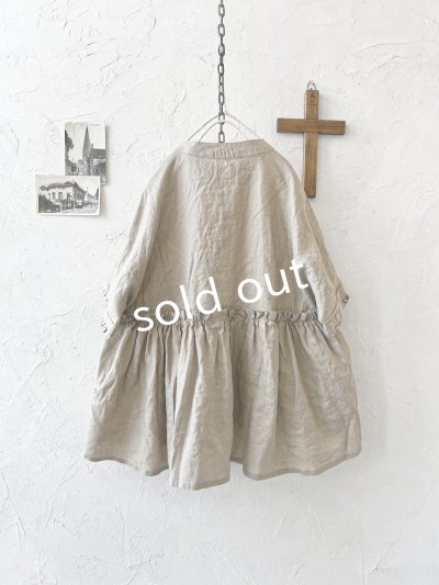 画像9: 【30%OFF SALE】ubasoku/0931 ガーベラ刺繍のギャザープルオーバー・ベージュ