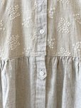 画像4: ubasoku/0957 かすみそう刺繍の丸衿ワンピース・ナチュラル