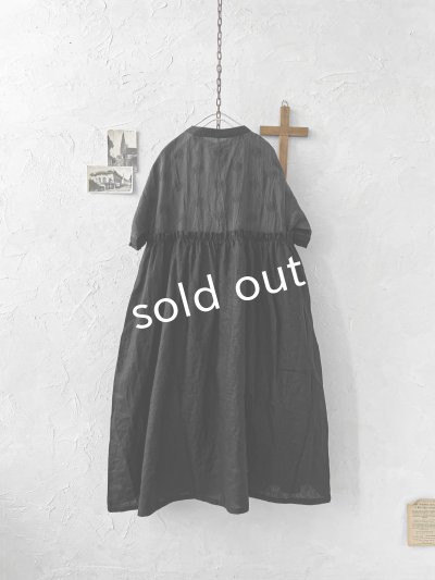 画像4: ubasoku/0953 ガーベラ刺繍のギャザーワンピース・黒