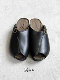 Diu／オープントゥサンダル・黒【Ｌ】