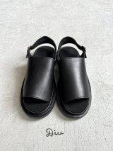 Diu／本革メレーズサンダル・黒【Ｌ】