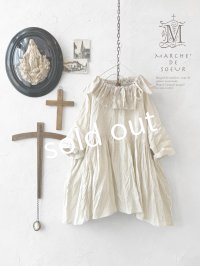 MARCHE' DE SOEUR／大きなラッフル襟のチュニック・ミルクに木の実ししゅう襟