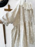 画像8: MARCHE' DE SOEUR／大きなラッフル襟のチュニック・木の実ししゅうにミルク襟